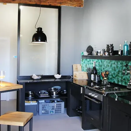 Strega Con Piscina Riscaldata Vila *