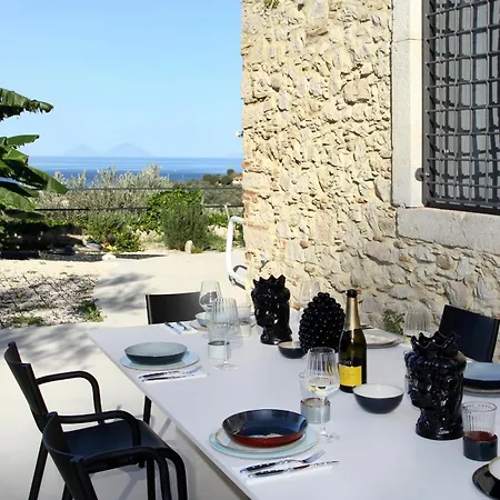 Strega Con Piscina Riscaldata Vila