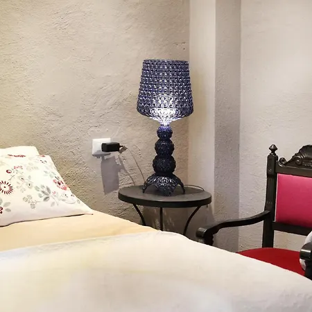 Strega Con Piscina Riscaldata *