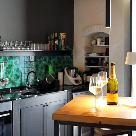 Strega Con Piscina Riscaldata