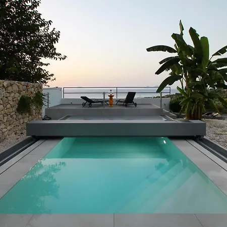 Vila Strega Con Piscina Riscaldata SantʼAgata di Militello